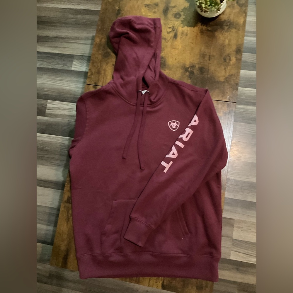 Ariat Burgundy Hoodie Sweatshirt size S Women’s